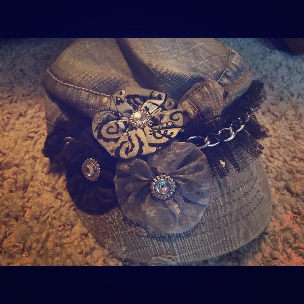 Vintage gray flower hat